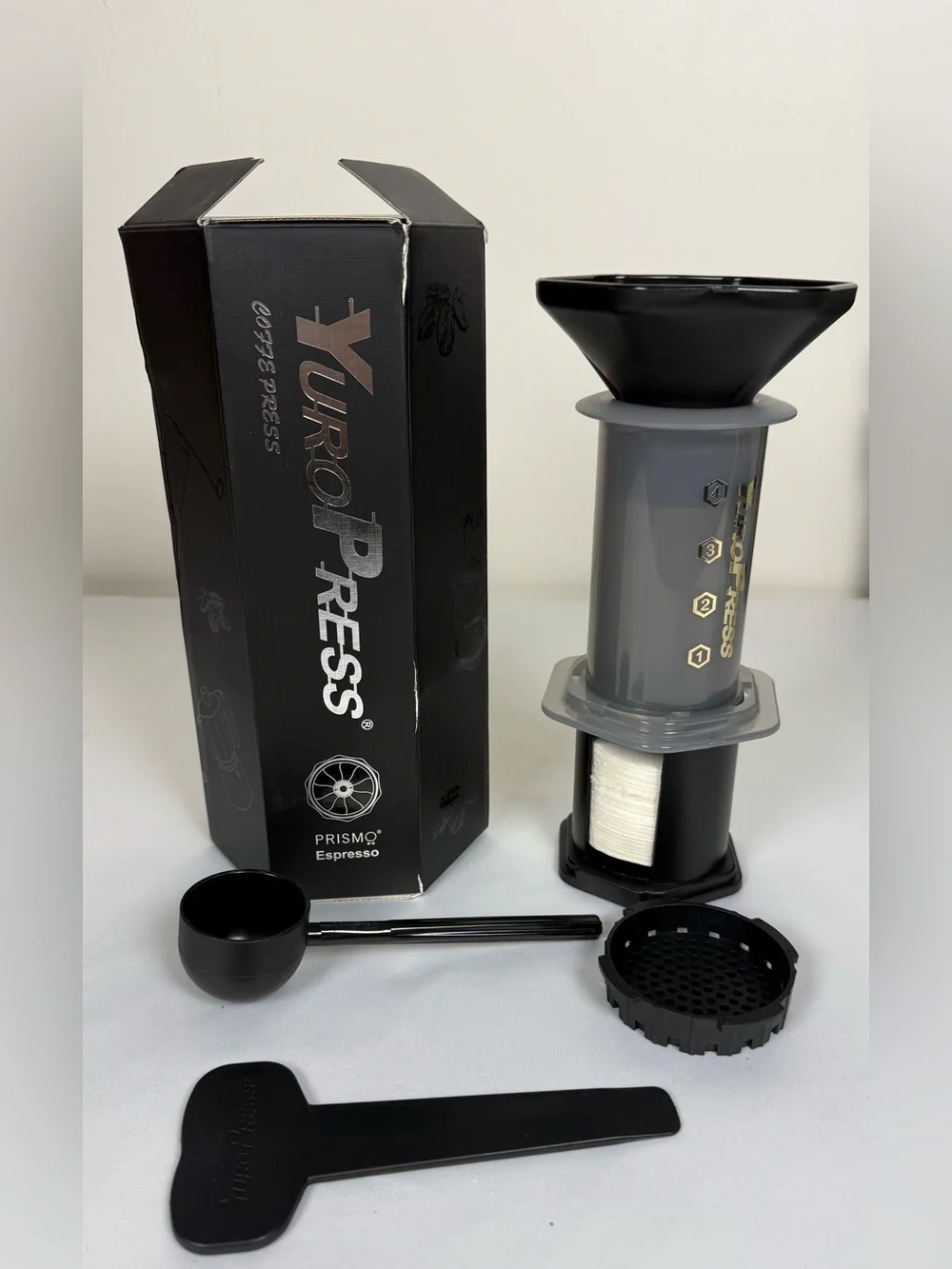 Portable French Press Coffee Maker 240ml – Espresso Anywhere Anytime 🌍